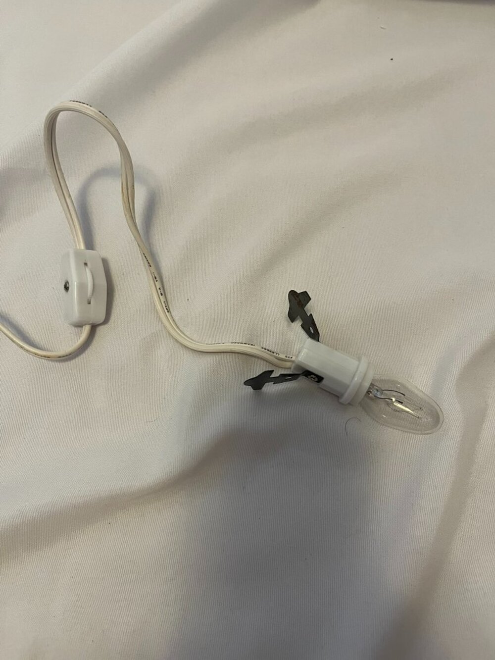 Department 56 Snow Village – Fisherman’s Nook Resort - Picture 8 of 16